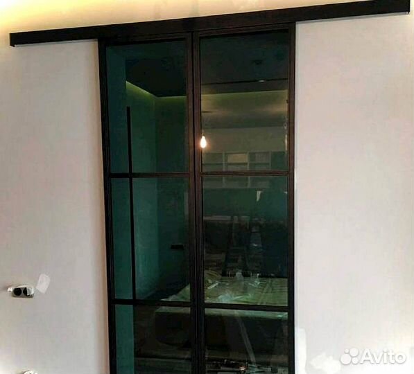 Стеклянная перегородка