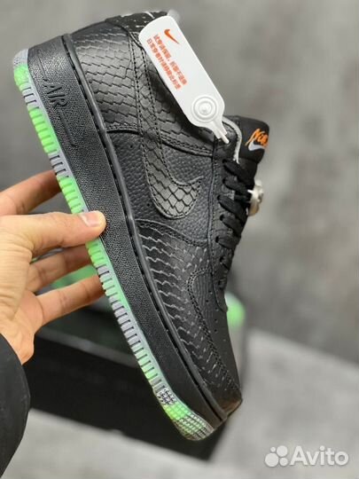 Кроссовки Nike Air Force 1 Jewel QS