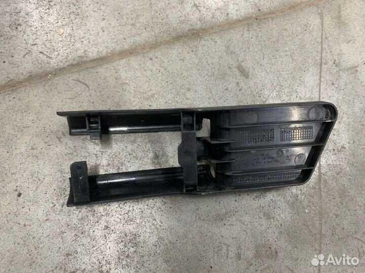 Заглушка полозьев сиденья Bmw X6 F16 N57D30A 2016