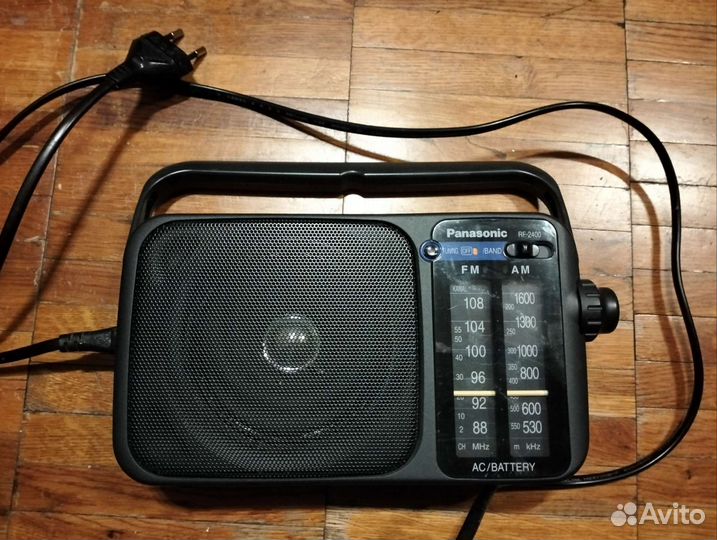 Радиоприемник Panasonic RF-2400