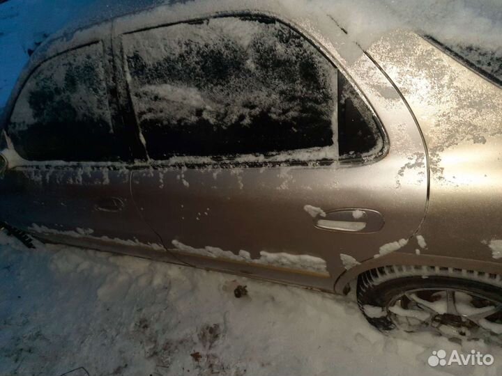 Двери правая левая Кia Clarus 2