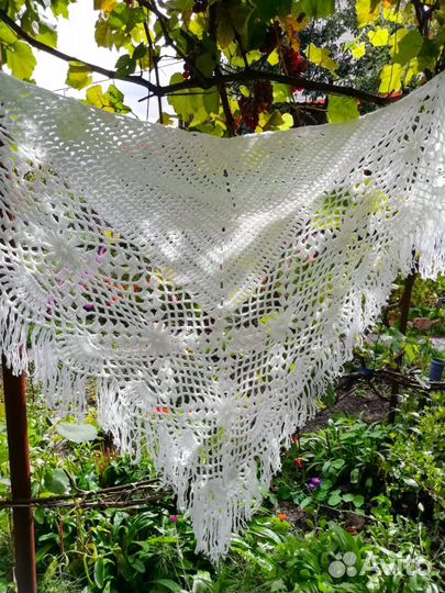 Шаль вязаная