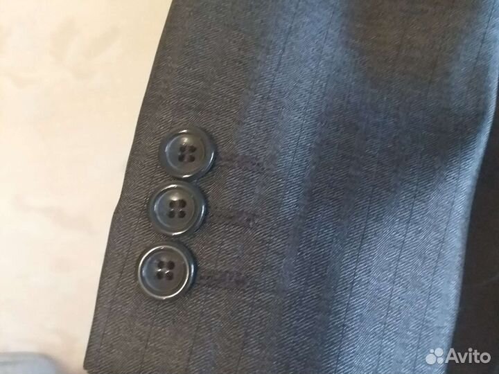 Брючный костюм тройка на мальчика.Размер 34