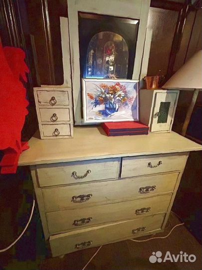 Старинное трюмо с зеркалом