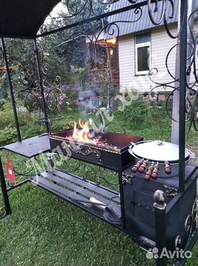 Мангал с крышей