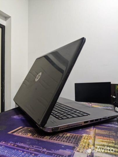 Ноутбук HP 17.3 i5 6gb 500gb video 2gb