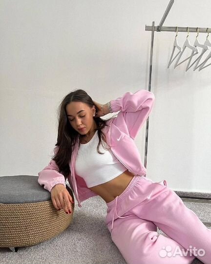 Спортивный костюм женский