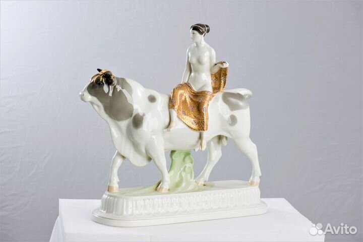 Антикварная фарфоровая статуэтка Похищение Европы