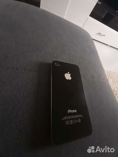 Телефон iPhone 4s
