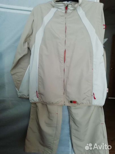 Спортивный костюм женский