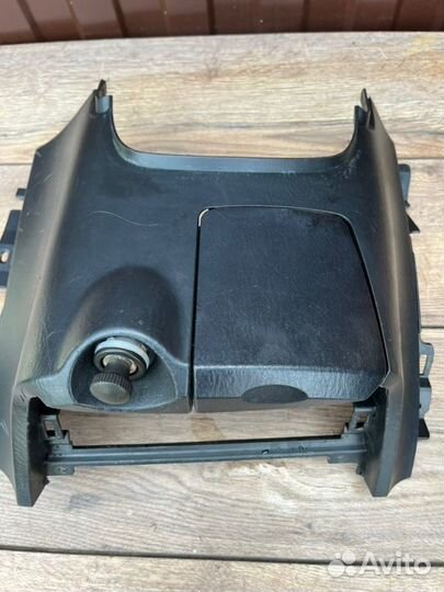 Рамка центральной консоли Hyundai Sonata V 2.0