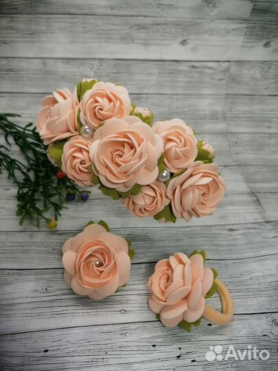 Ободок и пара резиночек