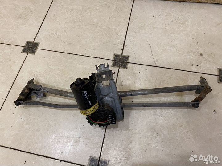 Моторчик дворников Audi 100