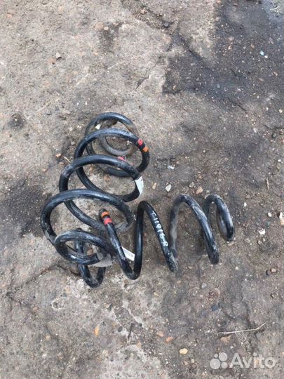 Пружины задние Nissan Qashqai J10 HR16DE 2006