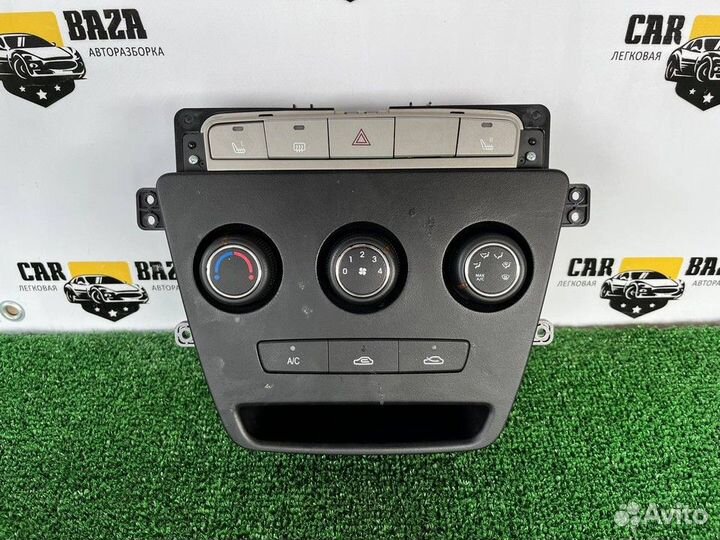 Блок управления климатом Geely Emgrand X7