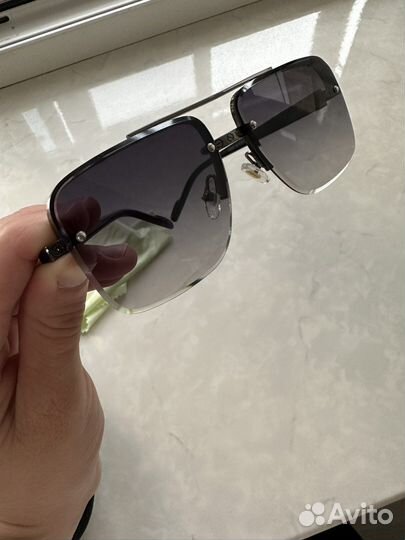 Солнцезащитные очки