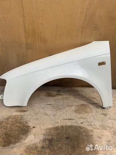 Крыло переднее левое Audi A4 B7