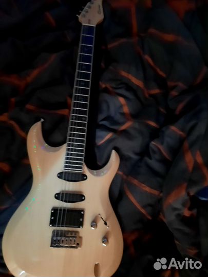 Электрогитара