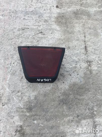 Стоп сигнал Рено Логан