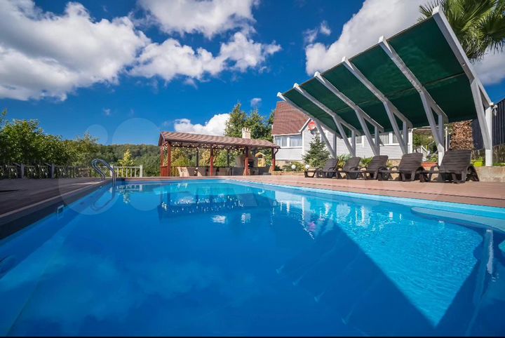 Коттедж 208 м² на участке 11 сот.