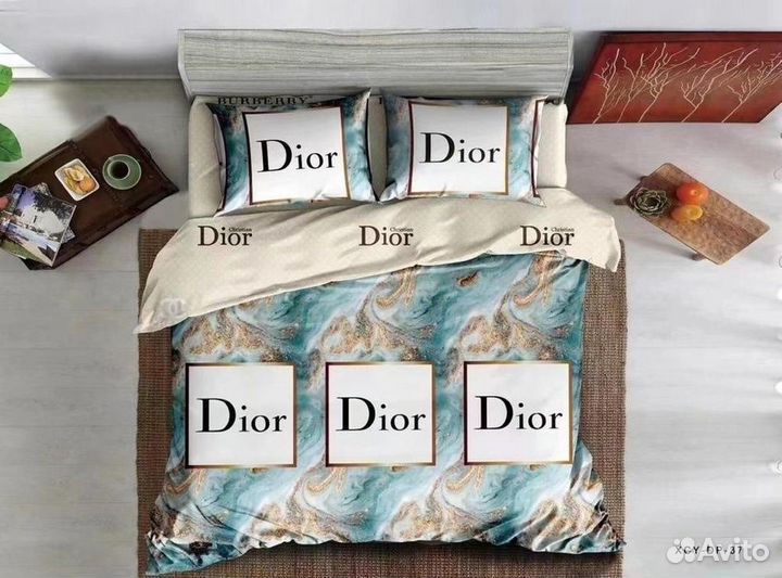 Постельное белье с легким одеялом Dior