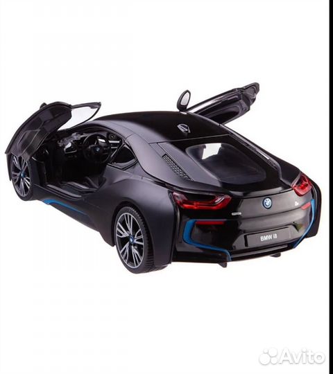 Машинка на пульте управления BMW i8