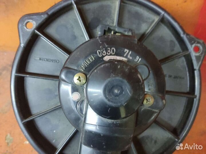 Моторчик печки mitsubishi chariot, RVR, pajero