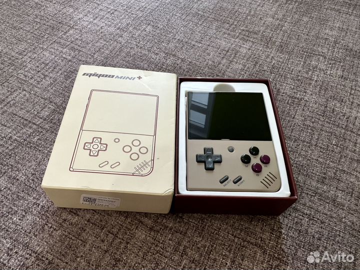 Miyoo Mini + Карманная консоль