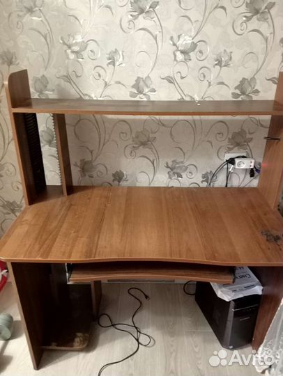 Компьютерный столик бу