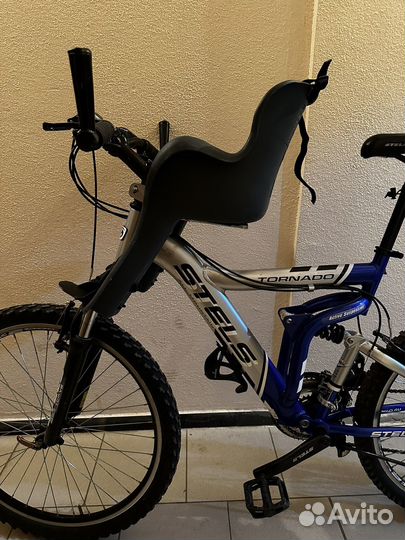 Детское кресло на велосипед переднее