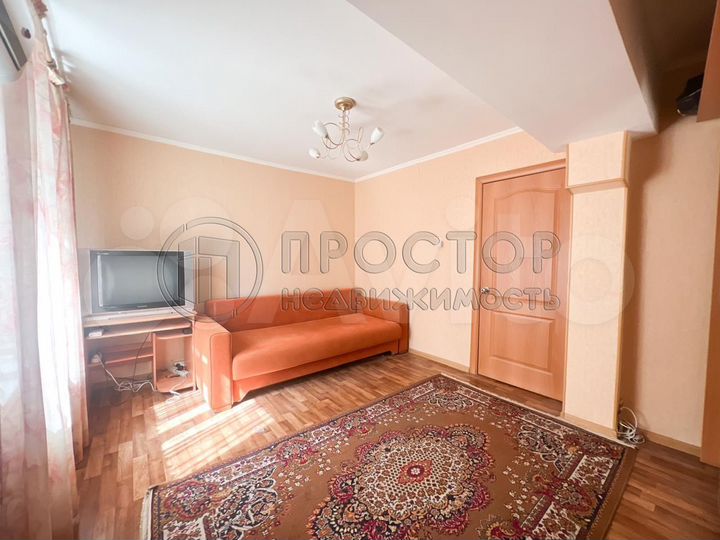 2-к. квартира, 41 м², 9/9 эт.