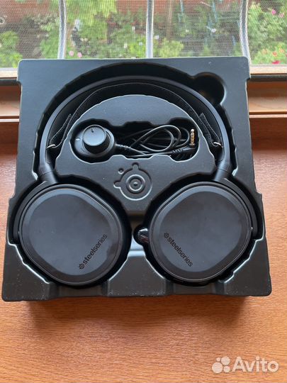 Игровые наушники steelseries arctis 5