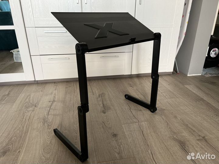 Складной столик для ноутбука