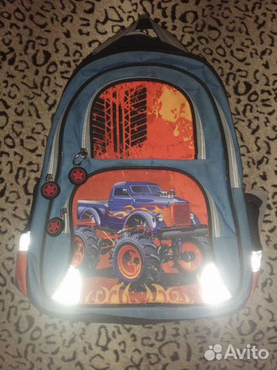 Рюкзак школьный