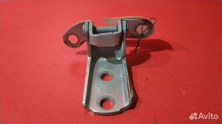 Петля двери задняя правая Toyota Hilux KUN25