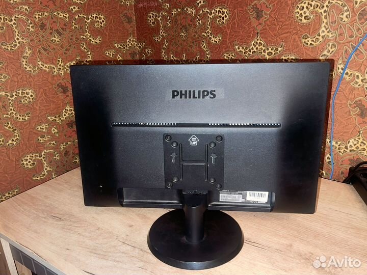 Монитор Philips 21.5