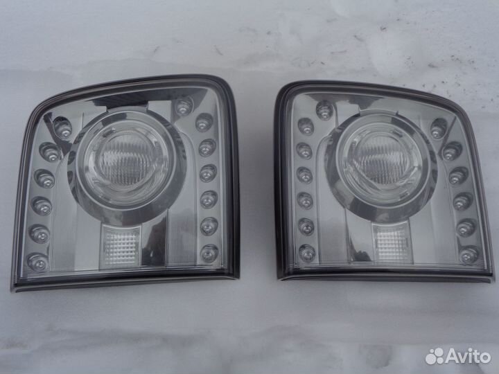 Nissan Patrol Y62 Фонарь задний в крышку багажника