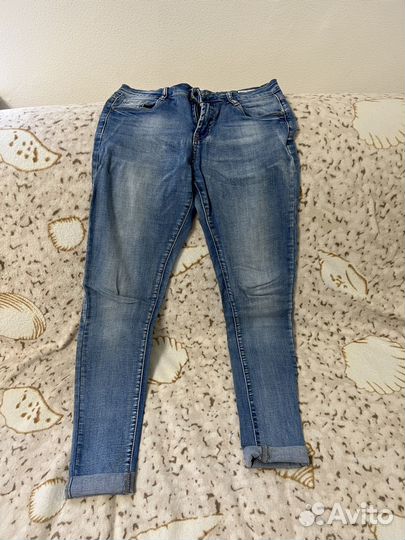 Отдам джинсы 2 шт