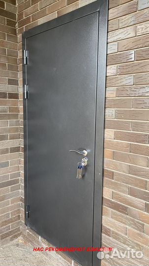 Толстая дверь металлическая с шумоизоляцией
