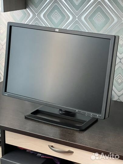 HP ZR24W