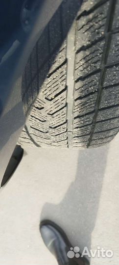 Gripmax Status Pro Winter 225/45 R19 98