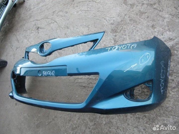 Бампер передний Toyota Yaris 3 (2011)