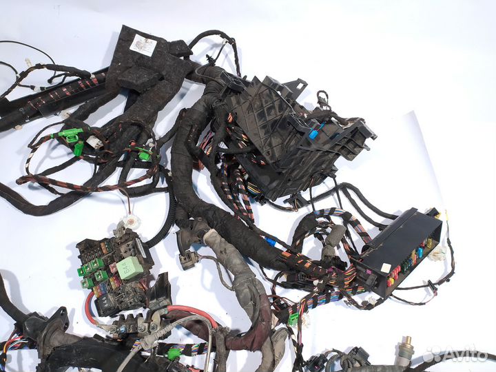 Проводка подмоторная на Volkswagen Jetta 6 CFN 1.6