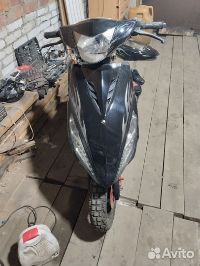 Скутер vento Corsa