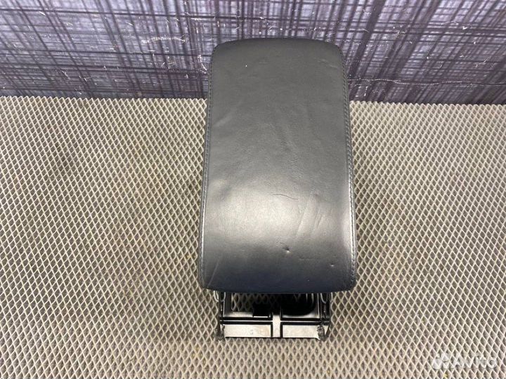 Подлокотник Volkswagen Passat Variant B5 AMX 2002