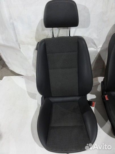 Сиденья комплект Opel Astra Gtc H Z16XER 1.6 2007