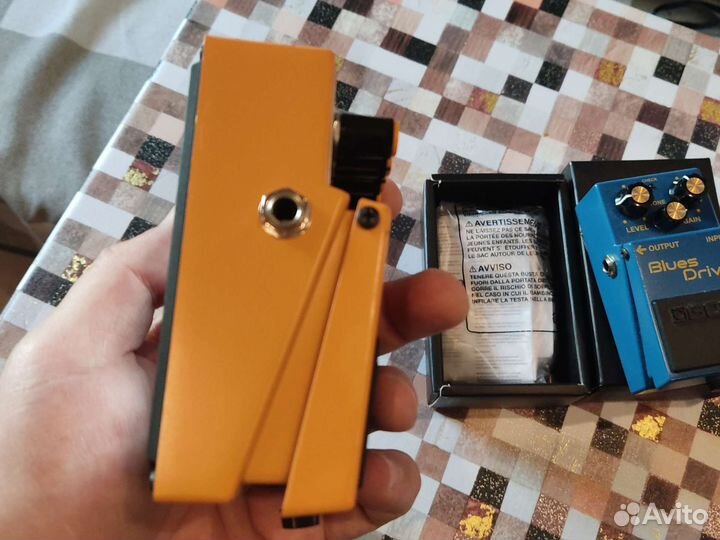 Гитарная педаль Boss DS1