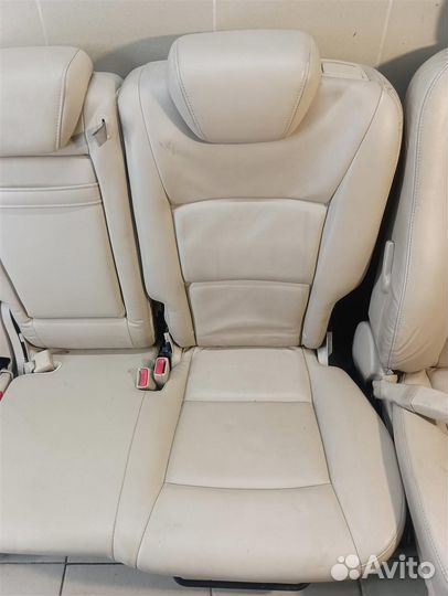 Сиденья комплект Subaru Tribeca WX 2007