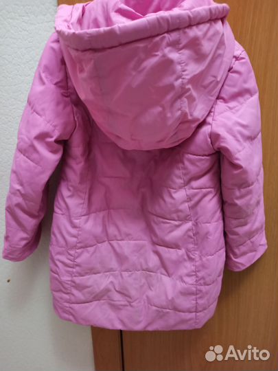 Демисезонная куртка на девочку 92-98