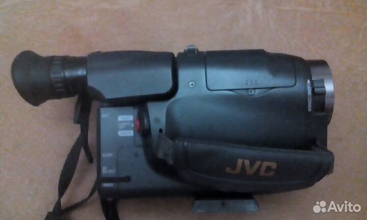 Продам видеокамеру Compact VHS видеокамеру JVC GR